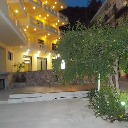 Aparthotel Oneiro 3*
