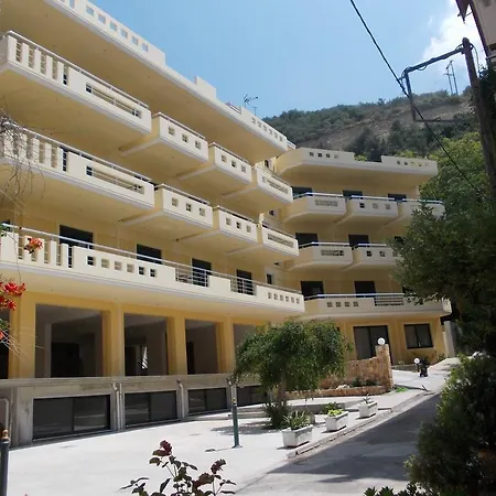 Oneiro Aparthotel 3*